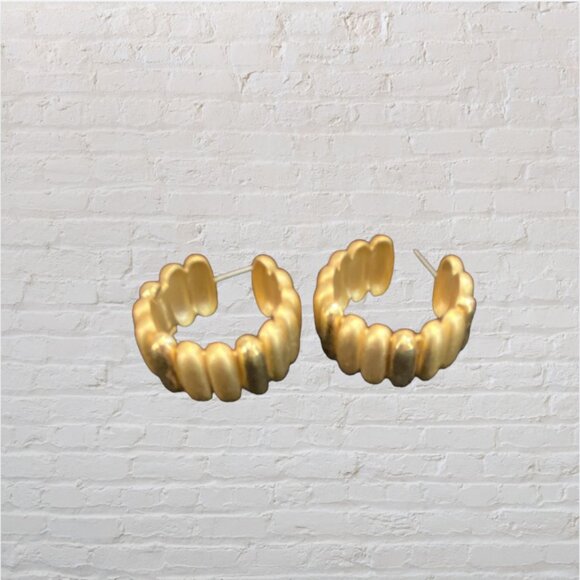 HOOP EARRINGS BUNDLE -- Set of 5 = Pierced (4)/Clip On (1), 4 Gold/1 Silver - Picture 4 of 15